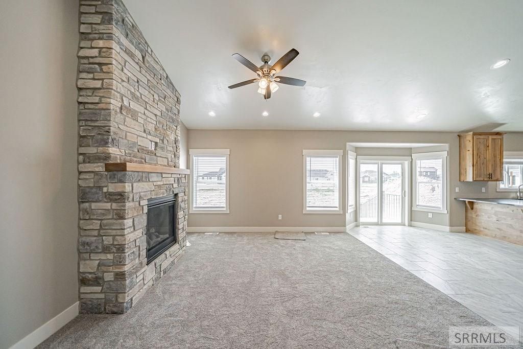 Image 5 of property listing at 1618 Tide Pool Drive, Idaho Falls, ID 83404