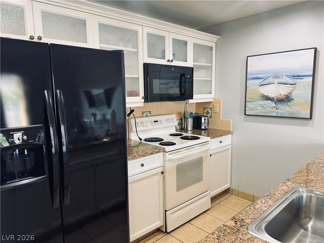 30 Strada Di Villaggio 619, Henderson, NV 89011