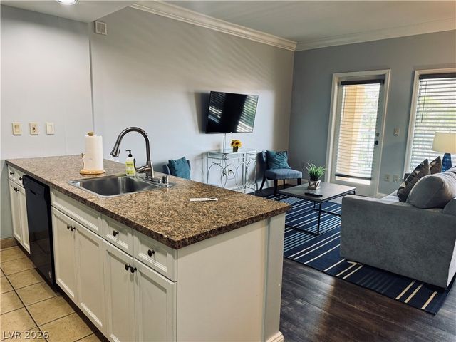 30 Strada Di Villaggio 619, Henderson, NV 89011