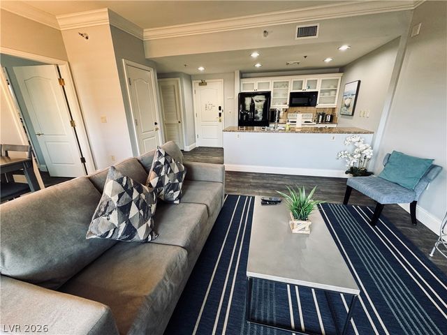 30 Strada Di Villaggio 619, Henderson, NV 89011