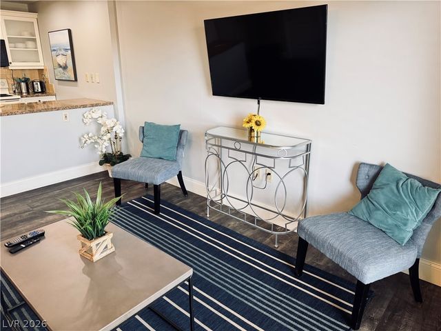 30 Strada Di Villaggio 619, Henderson, NV 89011