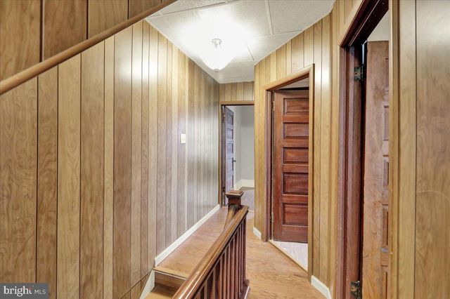 1652 W NORWEGIAN ST, Pottsville, PA 17901