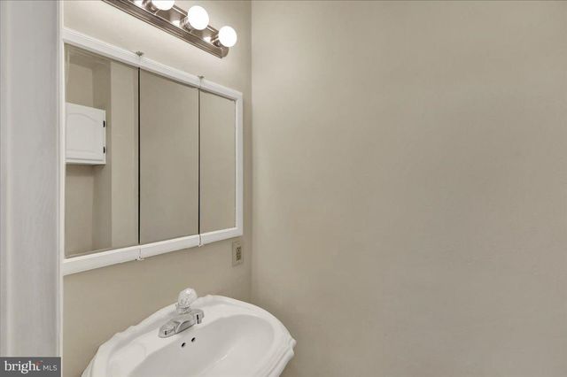 1652 W NORWEGIAN ST, Pottsville, PA 17901