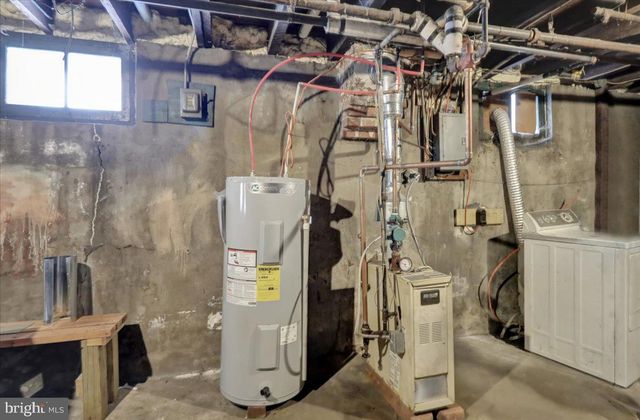 1652 W NORWEGIAN ST, Pottsville, PA 17901