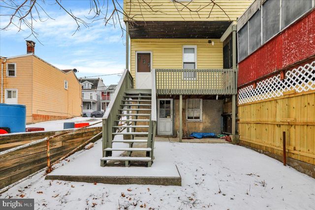 1652 W NORWEGIAN ST, Pottsville, PA 17901