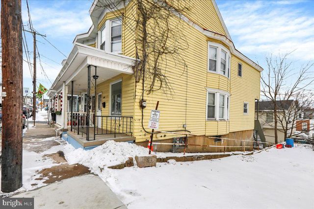 1652 W NORWEGIAN ST, Pottsville, PA 17901