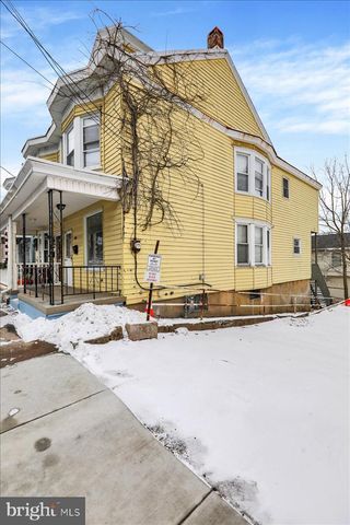 1652 W NORWEGIAN ST, Pottsville, PA 17901