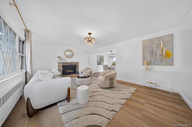1822 Kent Street, Westbury, NY 11590