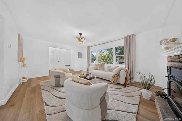 1822 Kent Street, Westbury, NY 11590