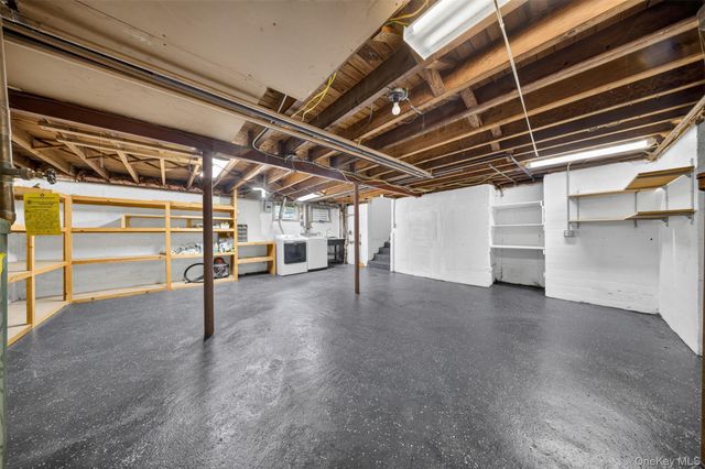 1822 Kent Street, Westbury, NY 11590