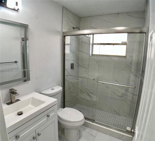 6990 NW 17th St, Margate, FL 33063