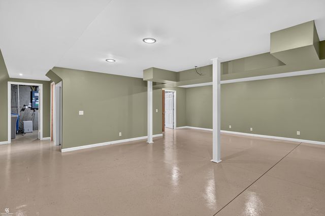 5077 N Belsay Road, Flint, MI 48506
