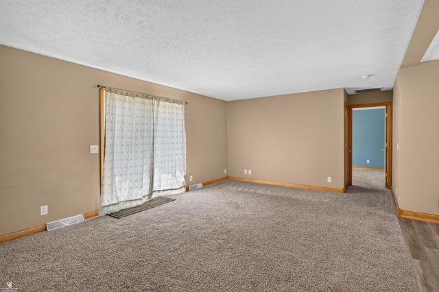 5077 N Belsay Road, Flint, MI 48506