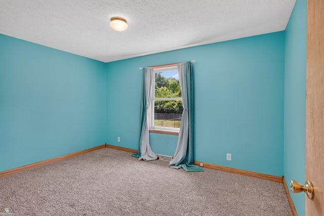 5077 N Belsay Road, Flint, MI 48506