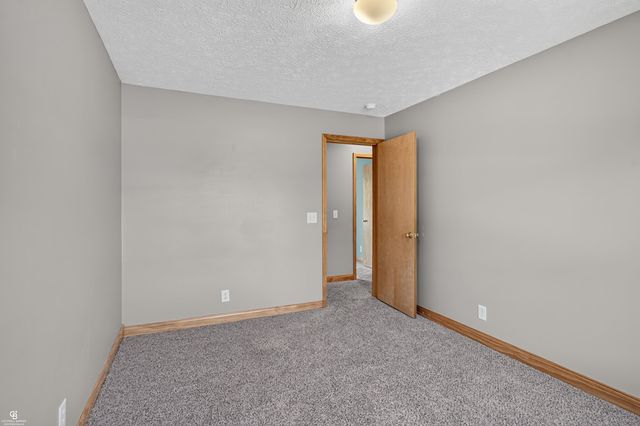5077 N Belsay Road, Flint, MI 48506