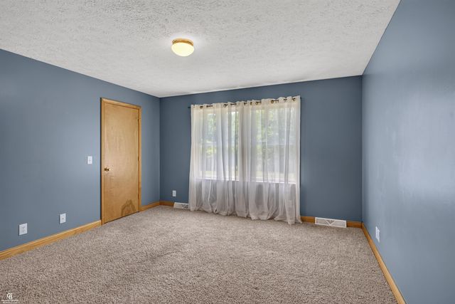 5077 N Belsay Road, Flint, MI 48506