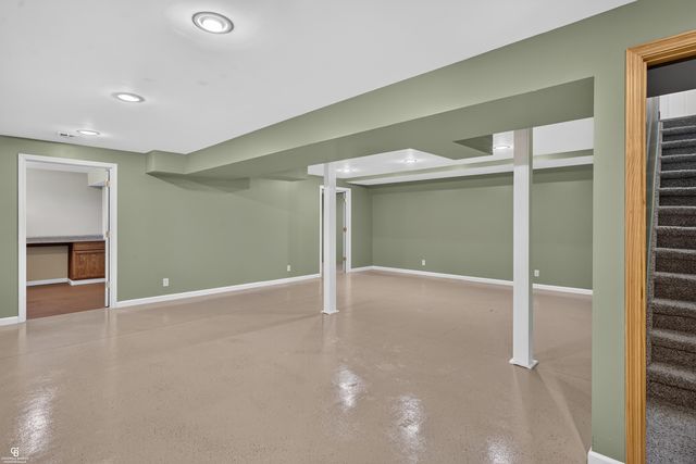 5077 N Belsay Road, Flint, MI 48506