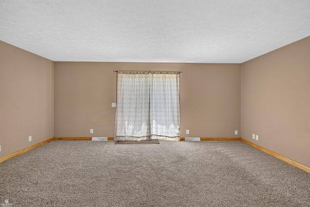 5077 N Belsay Road, Flint, MI 48506