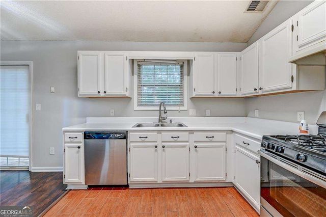 1157 Cayman Lane SW, Marietta, GA 30008