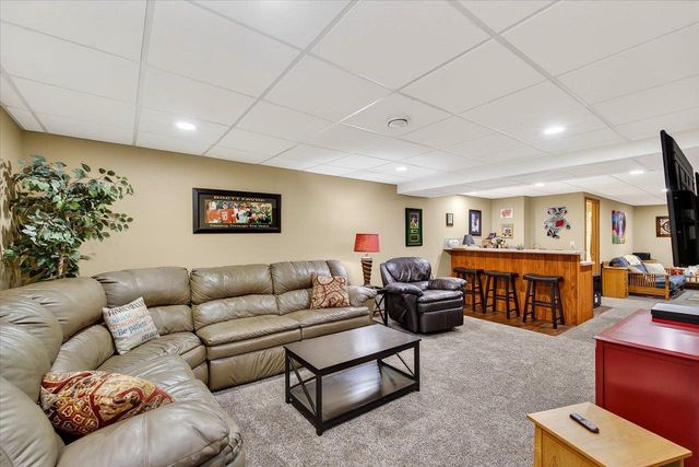 1351 Cumberland Drive, Edgerton, WI 53534