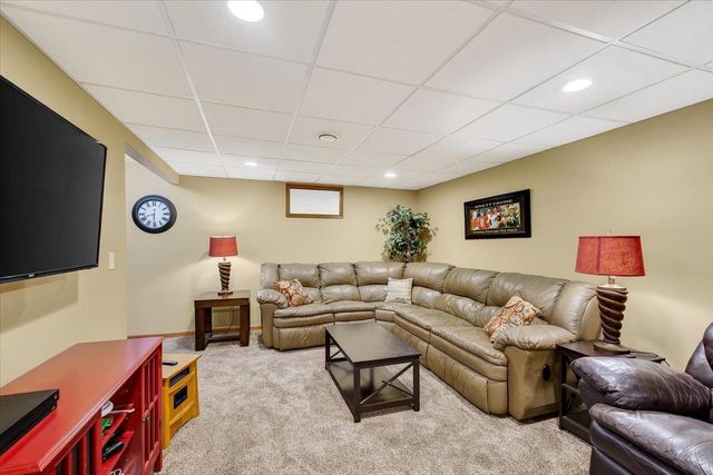 1351 Cumberland Drive, Edgerton, WI 53534