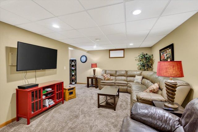 1351 Cumberland Drive, Edgerton, WI 53534