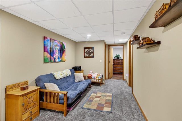 1351 Cumberland Drive, Edgerton, WI 53534