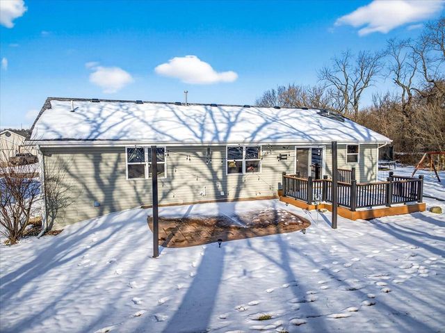 1351 Cumberland Drive, Edgerton, WI 53534