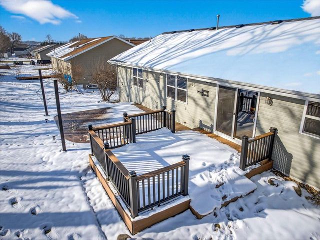 1351 Cumberland Drive, Edgerton, WI 53534