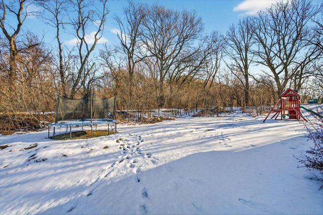 1351 Cumberland Drive, Edgerton, WI 53534