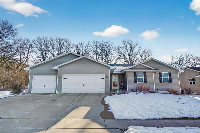1351 Cumberland Drive, Edgerton, WI 53534