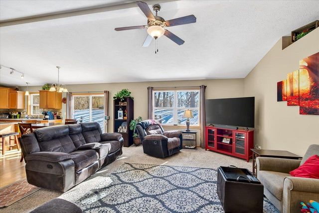 1351 Cumberland Drive, Edgerton, WI 53534