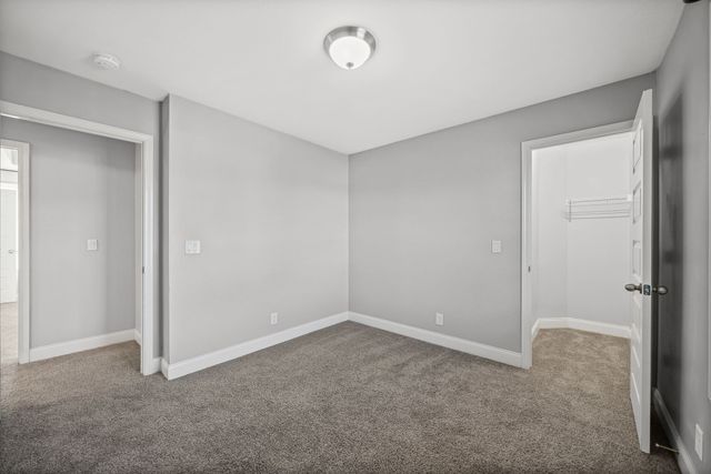 3048 Core Dr, Clarksville, TN 37040