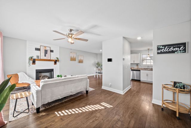 3048 Core Dr, Clarksville, TN 37040