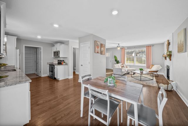 3048 Core Dr, Clarksville, TN 37040