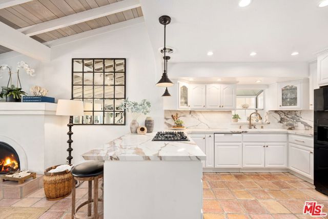 213 Via Cordova, Newport Beach, CA 92663