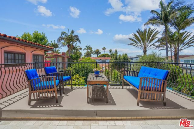 213 Via Cordova, Newport Beach, CA 92663