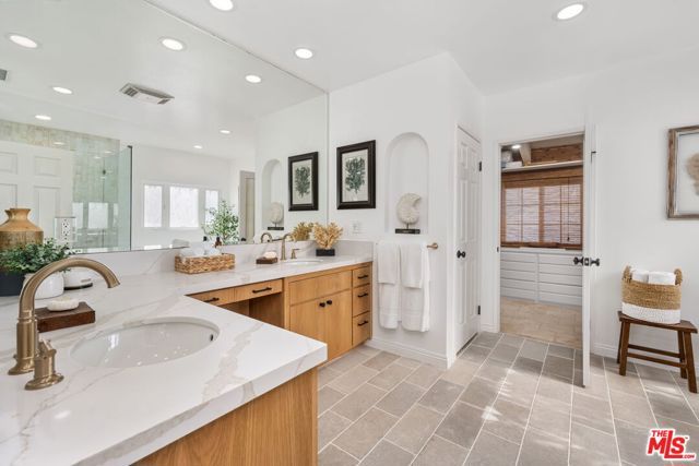 213 Via Cordova, Newport Beach, CA 92663