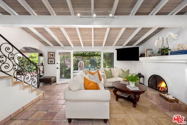 213 Via Cordova, Newport Beach, CA 92663