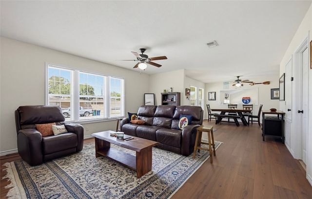 1410 Casa Linda Dr, Corpus Christi, TX 78411