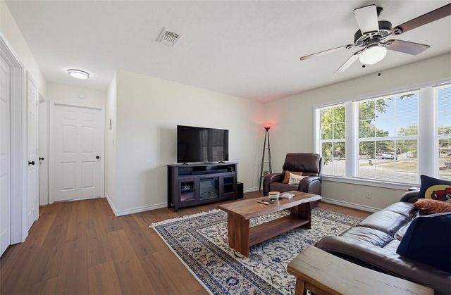 1410 Casa Linda Dr, Corpus Christi, TX 78411