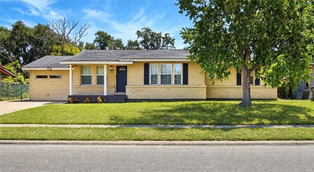 1410 Casa Linda Dr, Corpus Christi, TX 78411