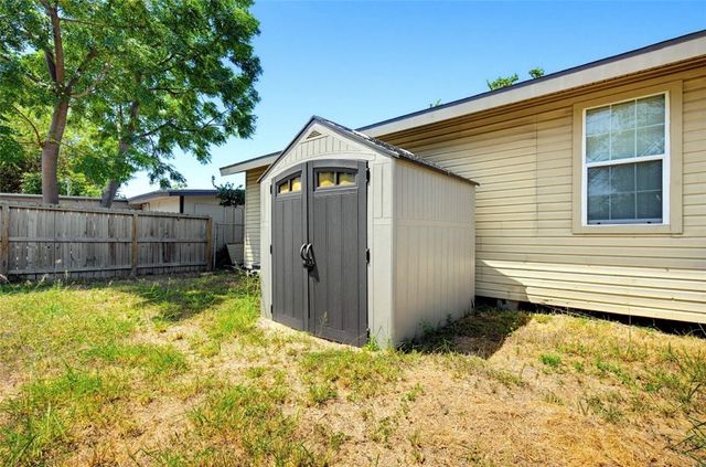 1410 Casa Linda Dr, Corpus Christi, TX 78411