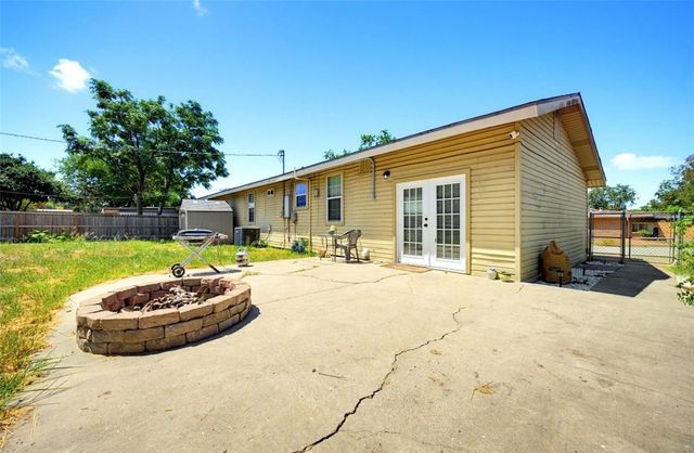 1410 Casa Linda Dr, Corpus Christi, TX 78411