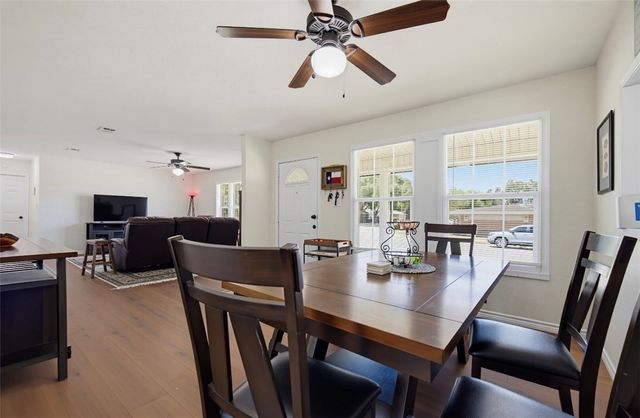 1410 Casa Linda Dr, Corpus Christi, TX 78411