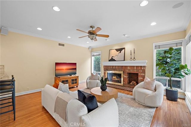 2811 N Roxbury, Orange, CA 92867