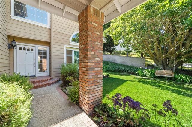 2811 N Roxbury, Orange, CA 92867
