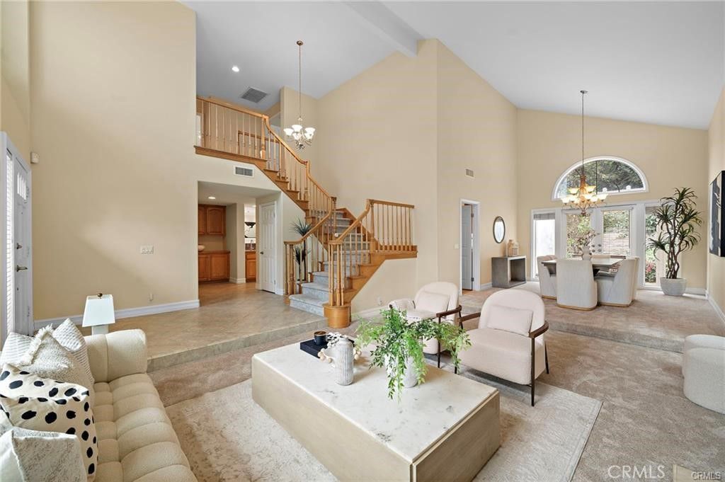 2811 N Roxbury, Orange, CA 92867