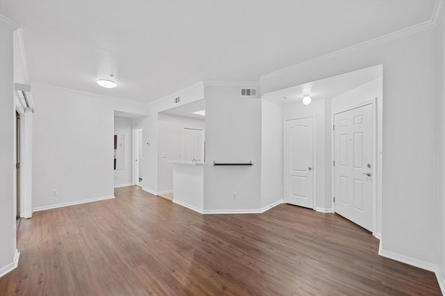 6000 Shepherd Mountain CV 213, Austin, TX 78730