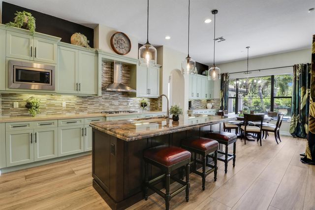 3045 NW Radcliffe Way, Palm City, FL 34990